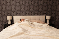 Slaap als een roosje onder het zachte, verwarmende elektrische deken van Seranova – voor ultiem comfort en ontspanning, de hele nacht door.